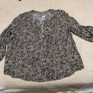 Woman’s Plus Top, Old Navy, 2X, Leopard Print